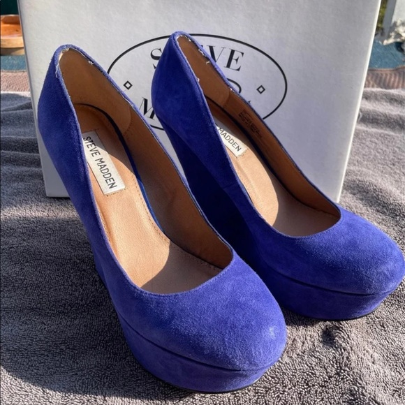 Blue Suede Steve Madden Wedges - Picture 1 of 8